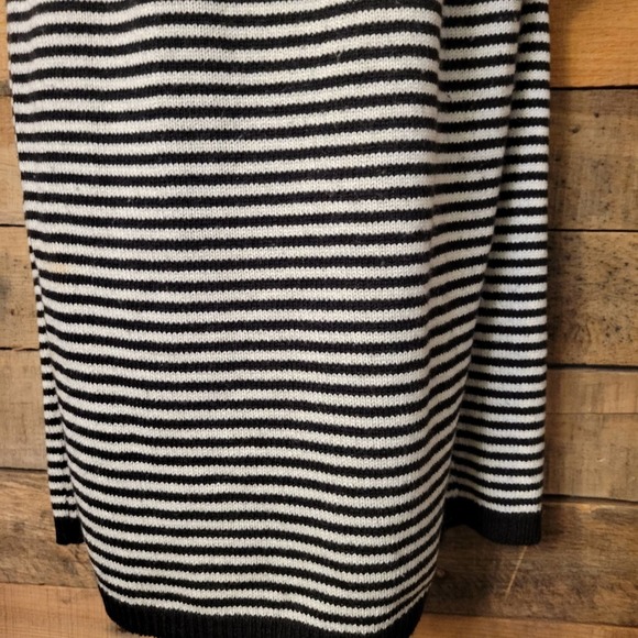 Liz claiborne vintage women's two piece sweater jacket and skirt size small - Picture 8 of 13